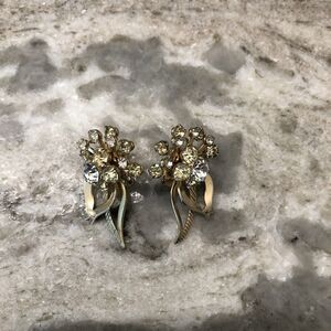 Vintage Sarah Cov Silver Tone Rhinestone Clip Earrings